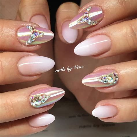 almond nail art designs